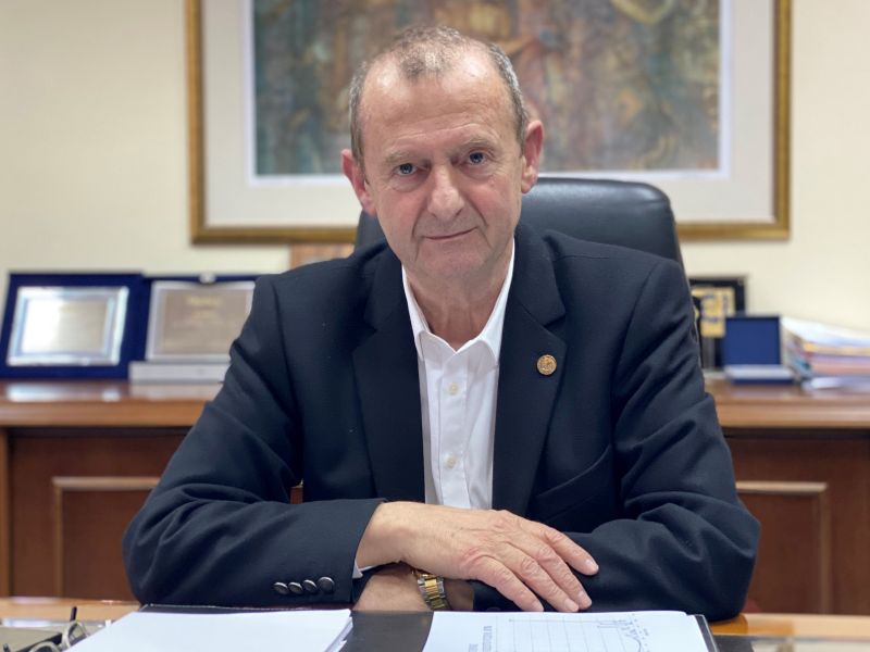 ΠΡΟΕΔΡΟΣ1