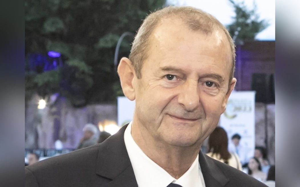 ΠΡΟΕΔΡΟΣ 1