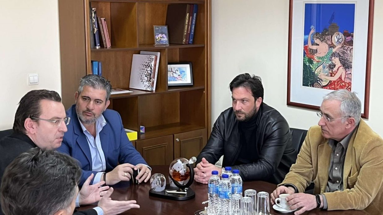 2 ΜΗΧΑΝΙΚΟΙ