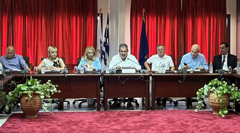 Έκτακτη σύσκεψη στο Επιμελητήριο Πιερίας για την ταλαιπωρία χιλιάδων πολιτών στην Εθνική Οδό την περασμένη Κυριακή