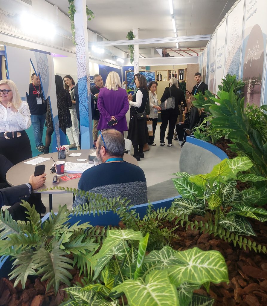 6 ΡΑΝΤΕΒΟΥ 1